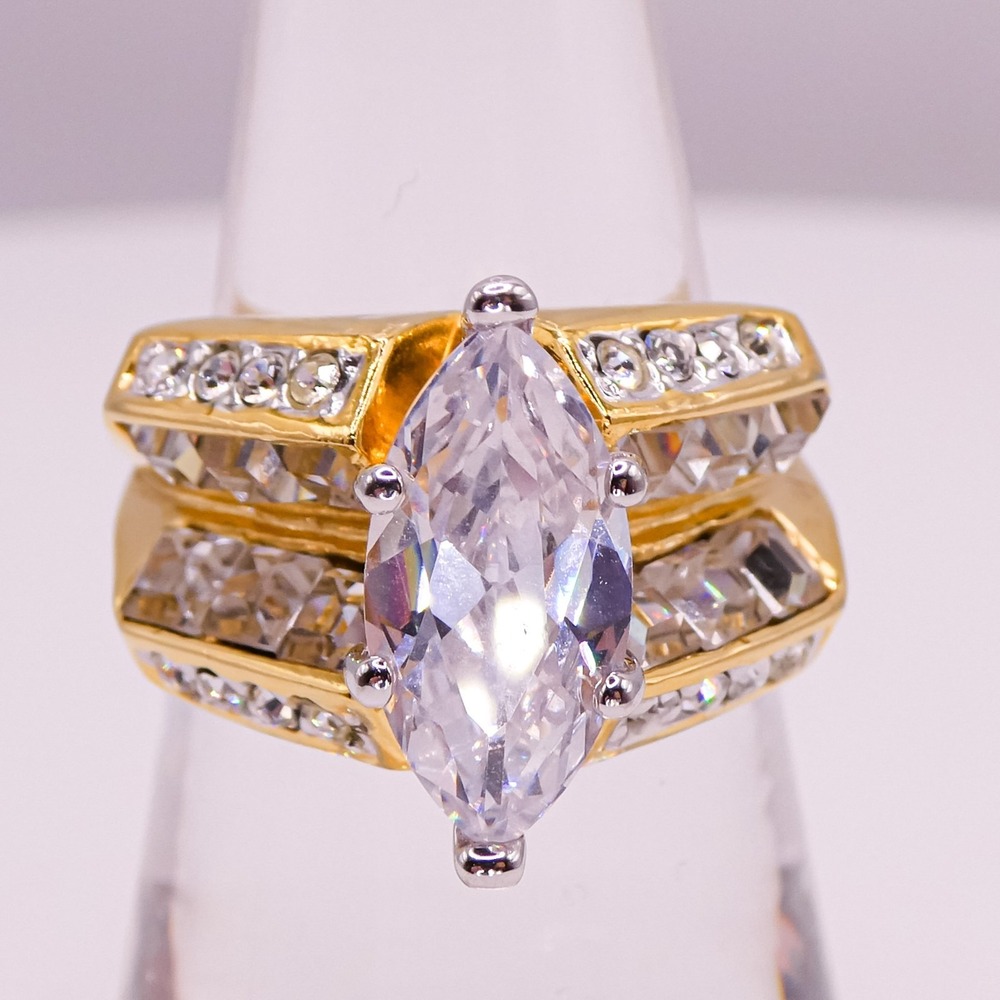 Vintage Gold Cubic Zirconia Sz 6.5 Cocktail Heavy Well Made Womens Ring